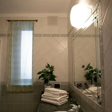 Relais Cuorenapoletano Oda ve Kahvaltı Napoli